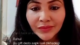Rajas Verma Memperlihatkan Pantat Dan Payudaranya
