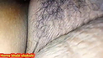 Cô Gái Desi Nứng Lồn Gặp Bạn Và Có Một Chút Tình Dục Thân Thiện Trong Rừng