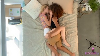 Chloe Cherry A Jenna Foxx V Horúcom Lesbickom Videu