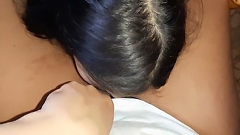 Lesbičky Si Užívajú Vášnivú Hru S Kundičkou