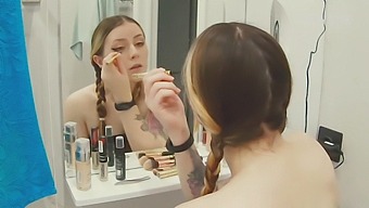 Un Băiat De Școală Cu O Reputație Proastă Începe Să Se Întâlnească Cu O Fată Timidă Și O Transformă Într-O Femeie Promiscuă!