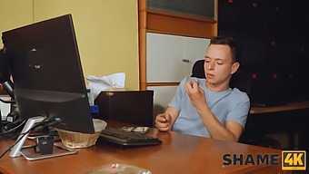 Испытайте Наивысшее Унижение И Удовольствие С Нашей Раздвинутой Коллекцией