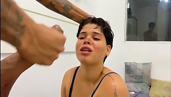 Braziliaanse Babe Geeft Deepthroat Blowjob