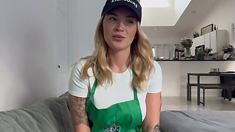 Peitões Caseiros De Uma Bunda Grande Quicando Enquanto São Fodidos Por Um Barista.